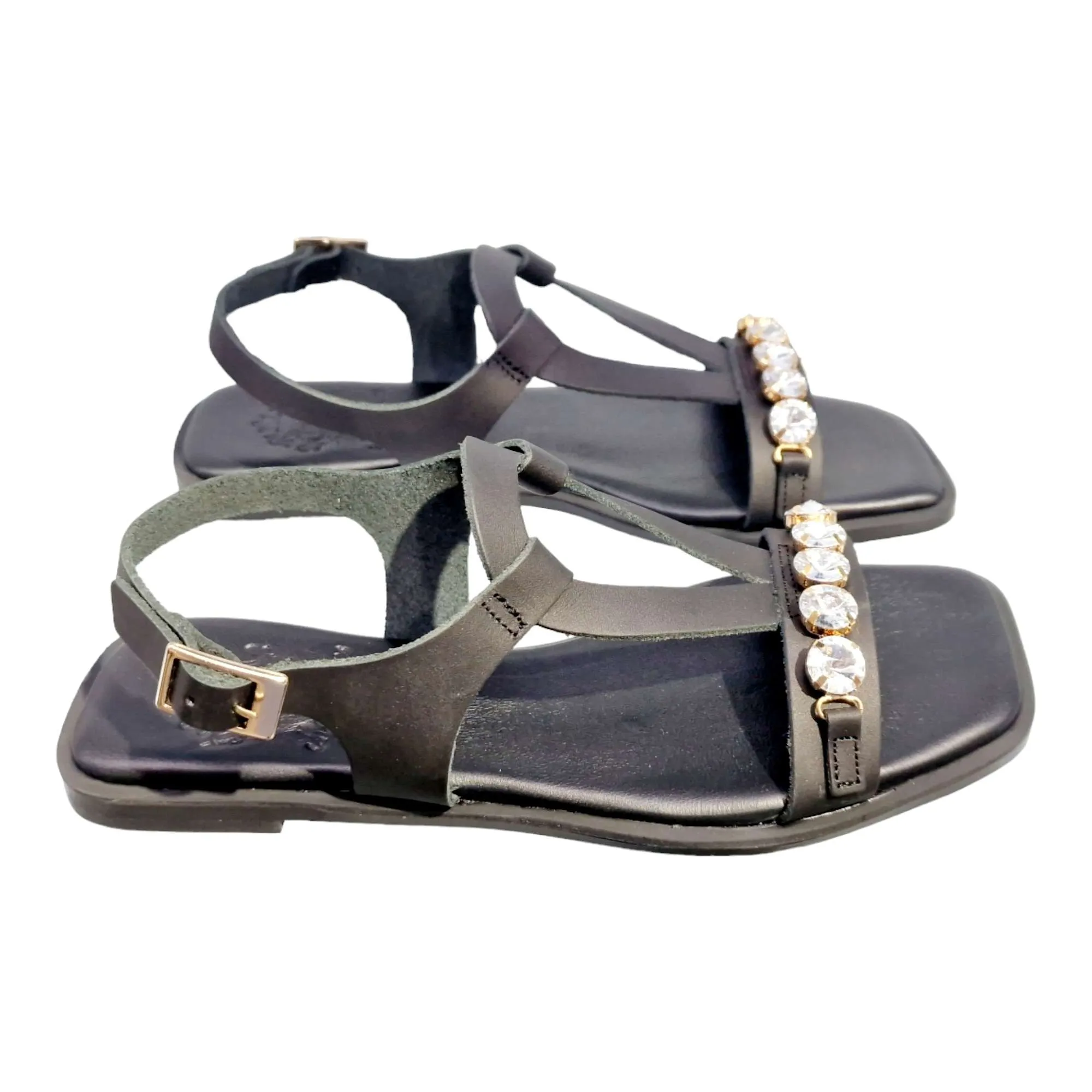 SANDALIAS MUJER BAJA ADORNO LAGRIMA Y BROCHE NEGRO